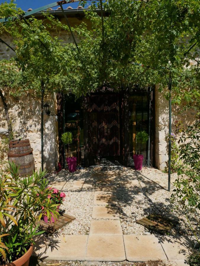 فيلا Chez Daisy Montbron المظهر الخارجي الصورة